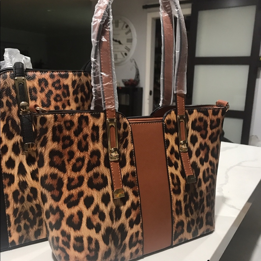Leopard handbag